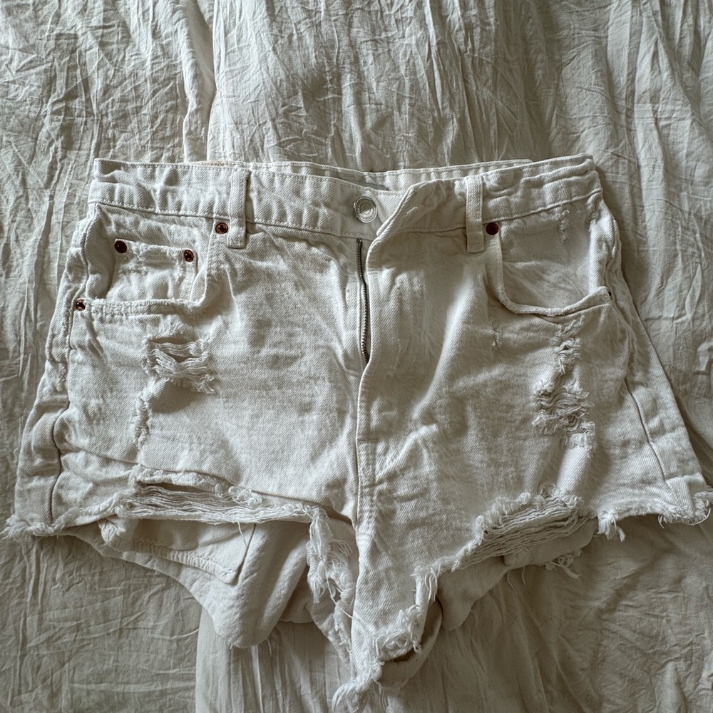 The high waist short from Zara